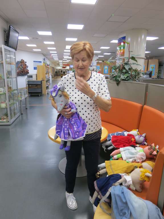 Tri botre lisičice, razstava